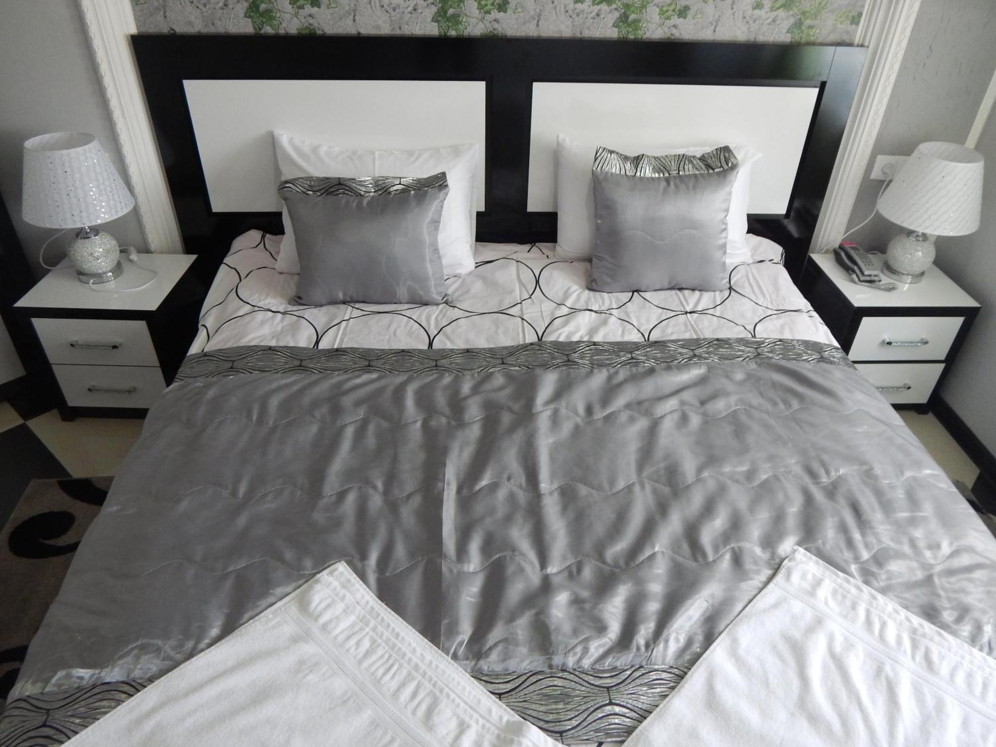 קוטאיסי B&B Europa Hotel מראה חיצוני תמונה